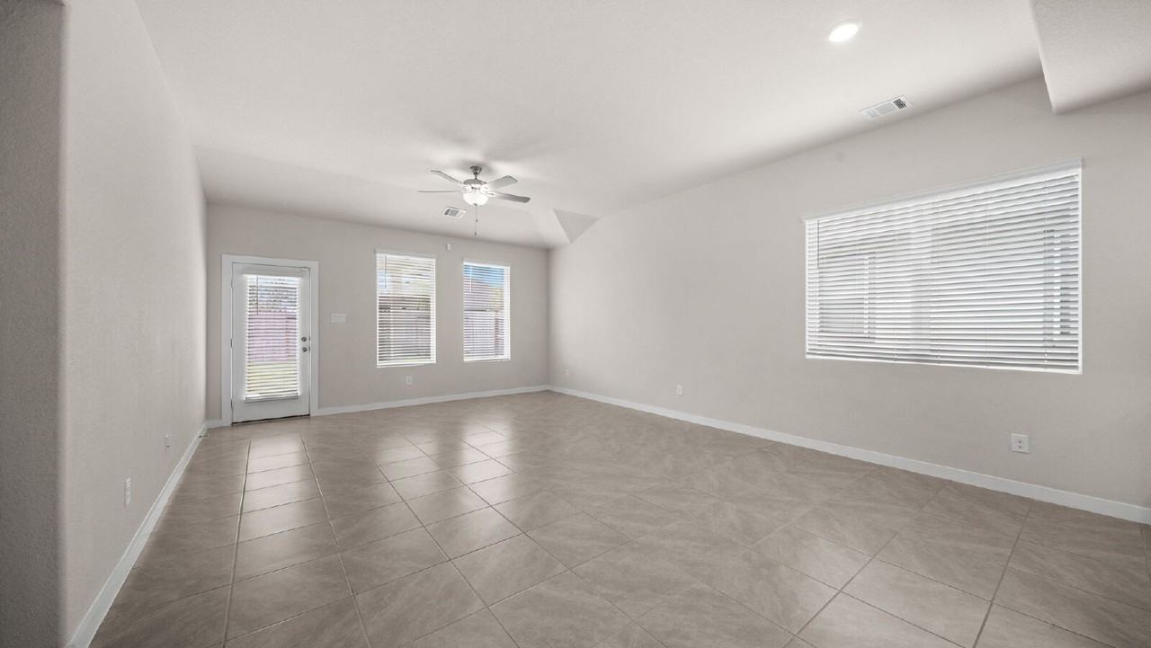 509 Brent Park Ct - Photo 7 of 32