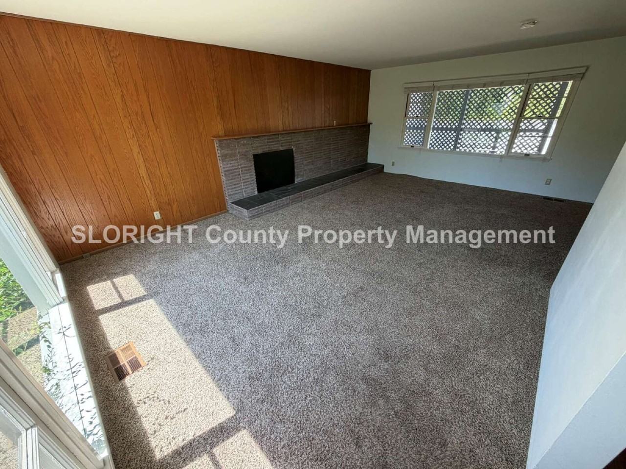 137 Broad St - Photo 3 of 26