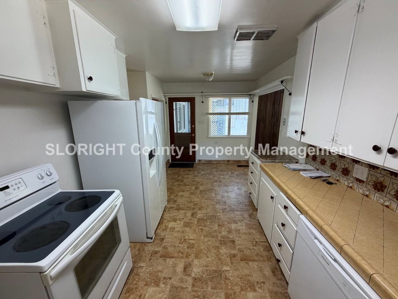 137 Broad St - Photo 7 of 26