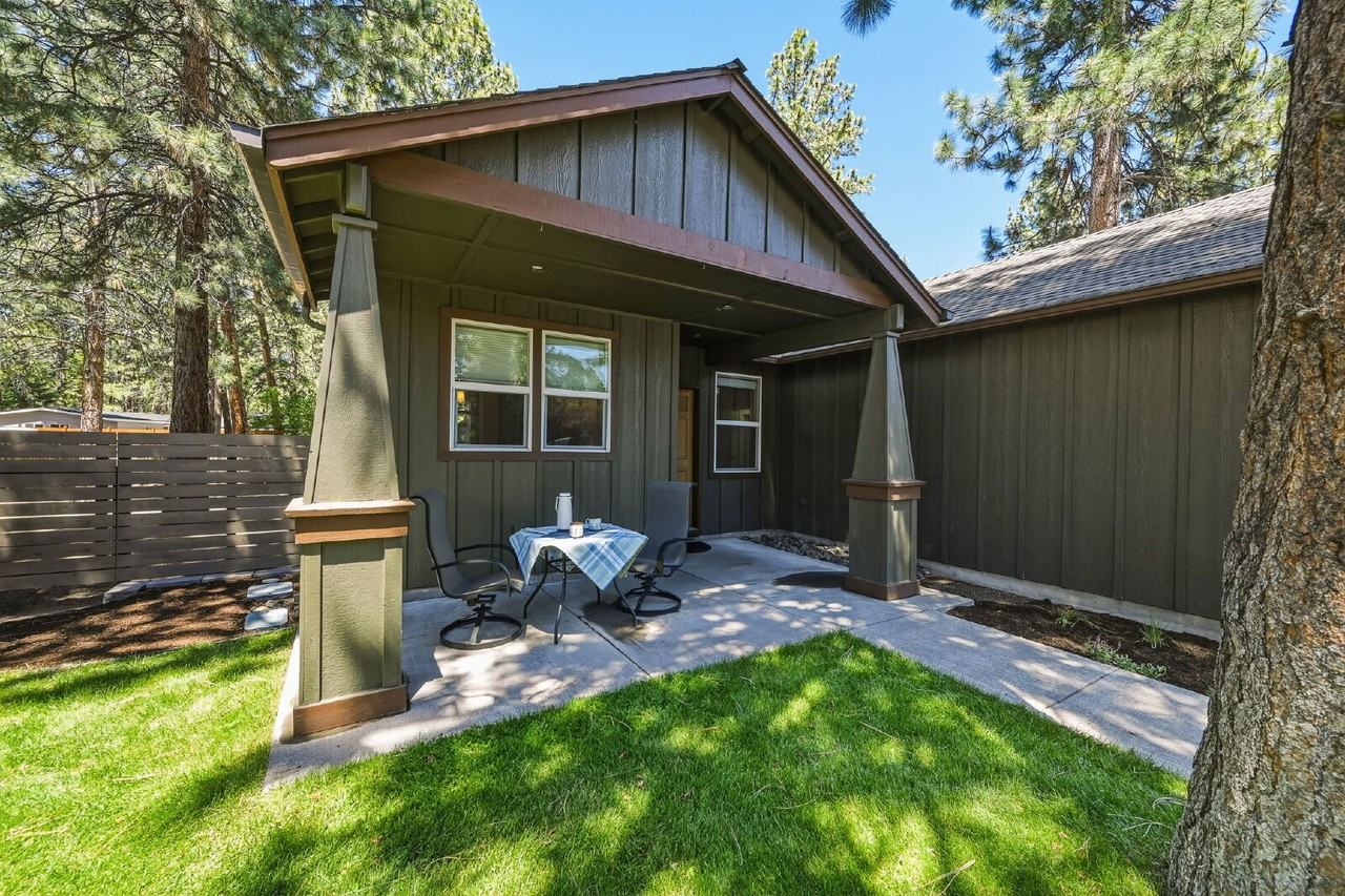 19804 Wetland Ct - Photo 4 of 37