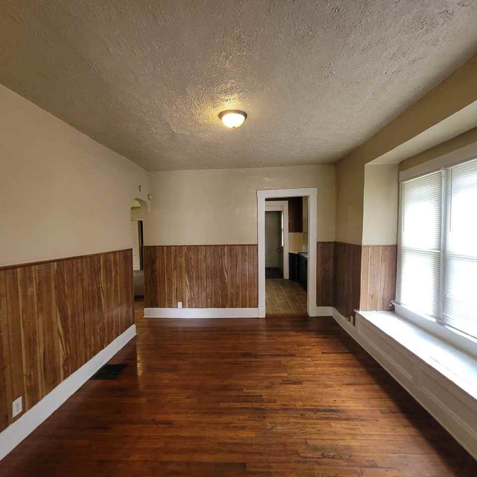 958 N Tuxedo St - Photo 7 of 7
