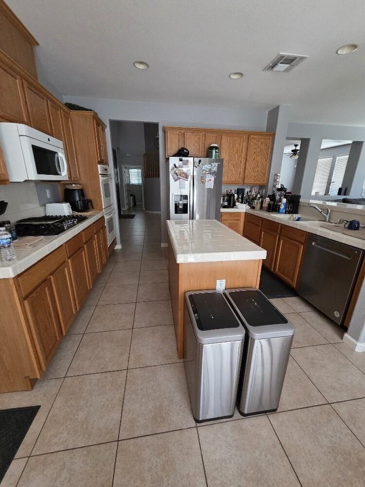 7826 Lahontan Ct - Photo 2 of 15