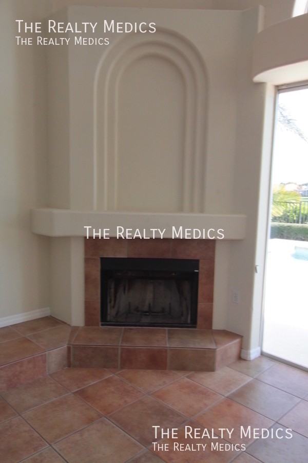 2521 Roat Dr - Photo 5 of 13