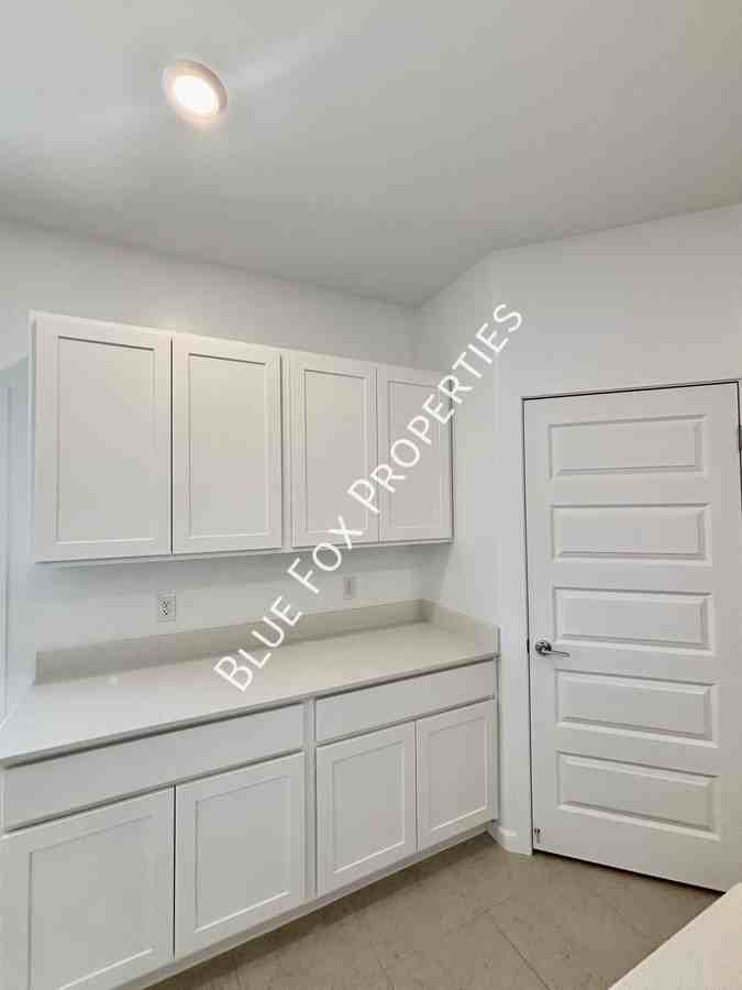 10253 W Sumullen St - Photo 6 of 29