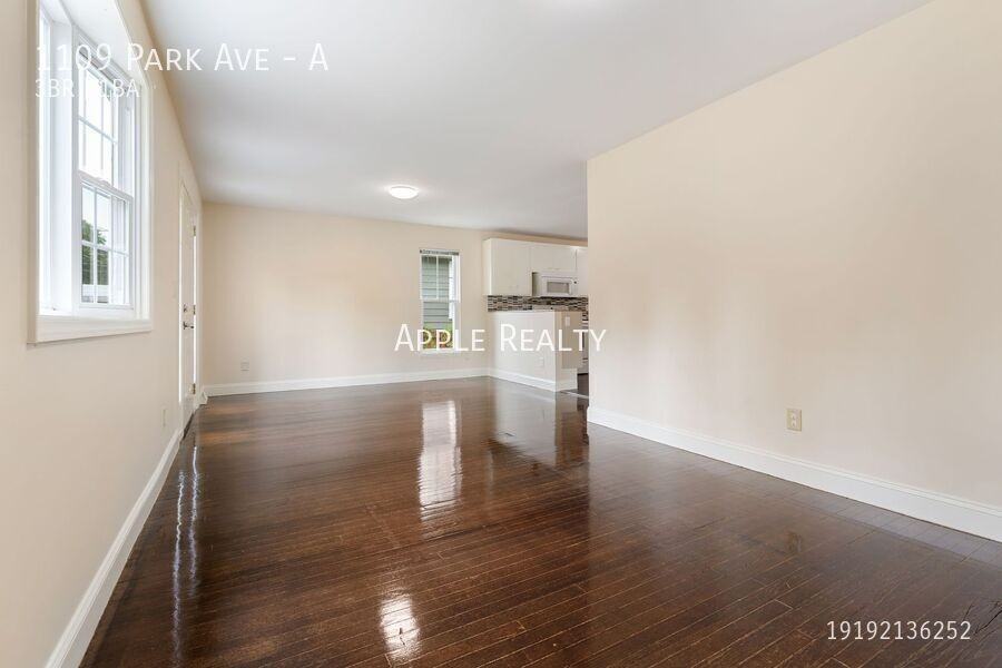 1109 Park Ave #A - Photo 5 of 15