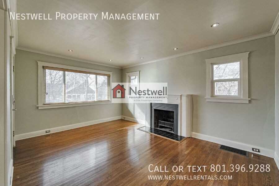 2471 S Douglas St - Photo 4 of 31
