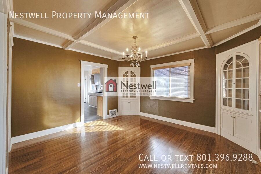 2471 S Douglas St - Photo 6 of 31