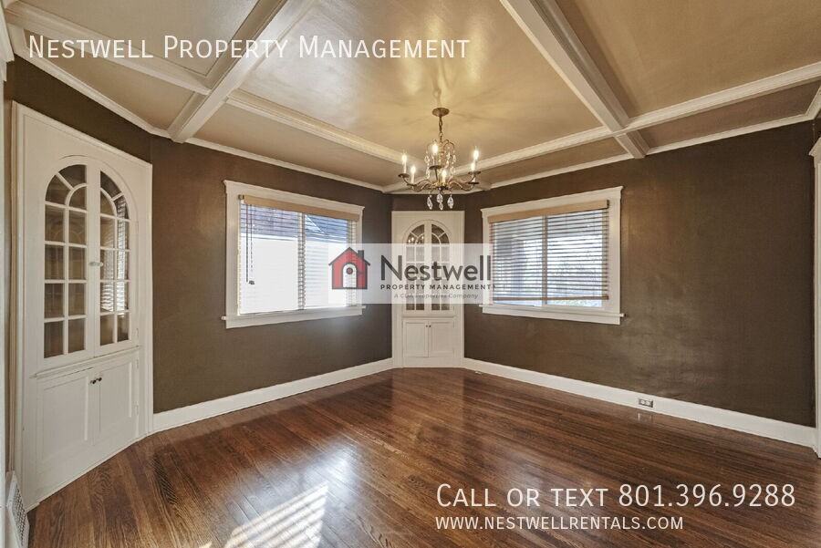 2471 S Douglas St - Photo 7 of 31