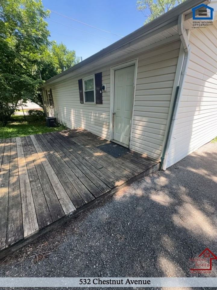 532 Chestnut Ave - Photo 2 of 15