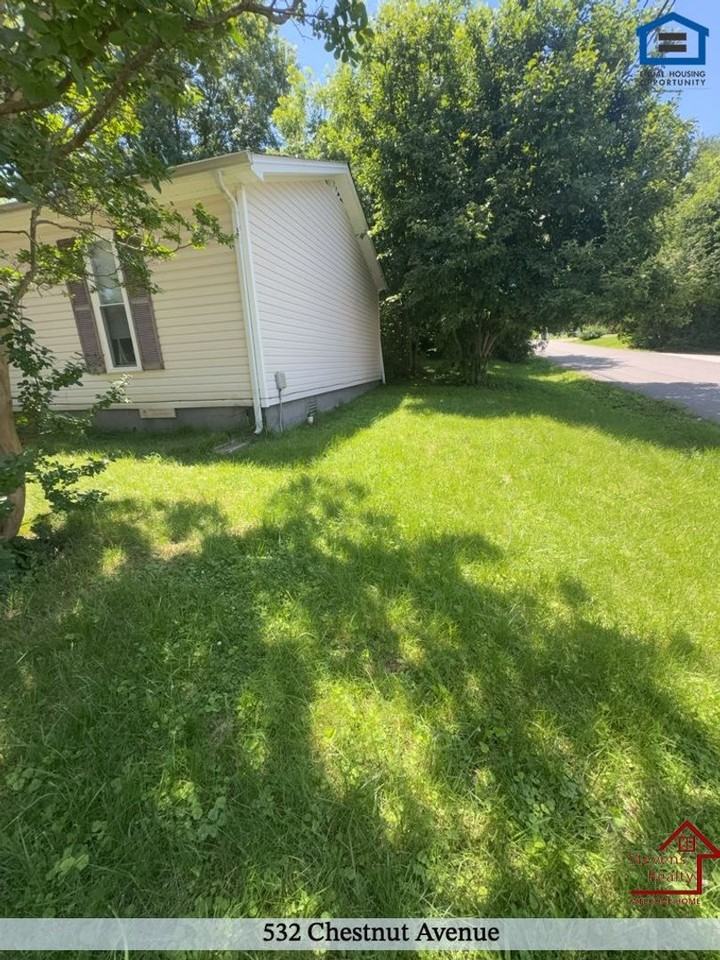 532 Chestnut Ave - Photo 3 of 15