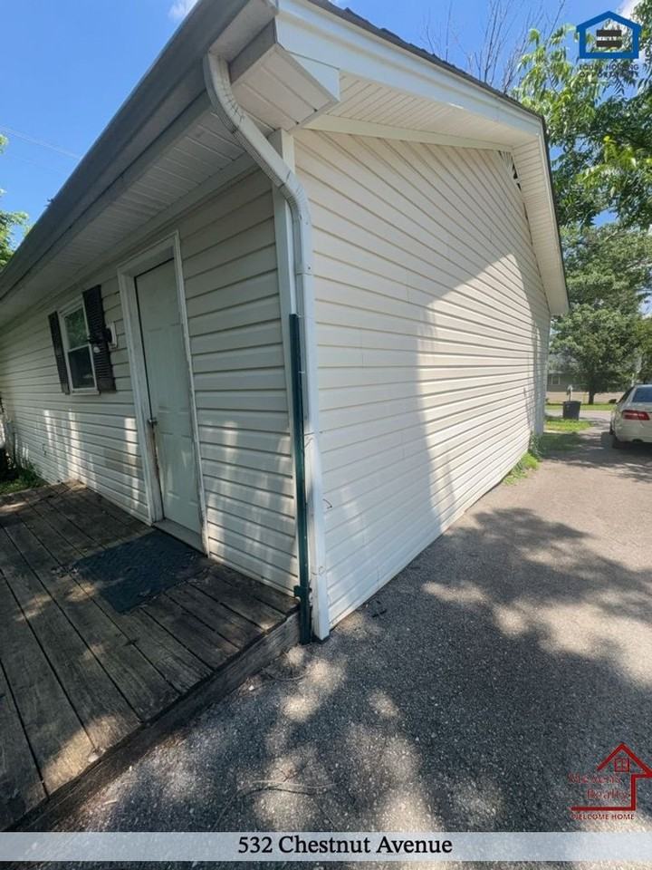 532 Chestnut Ave - Photo 4 of 15