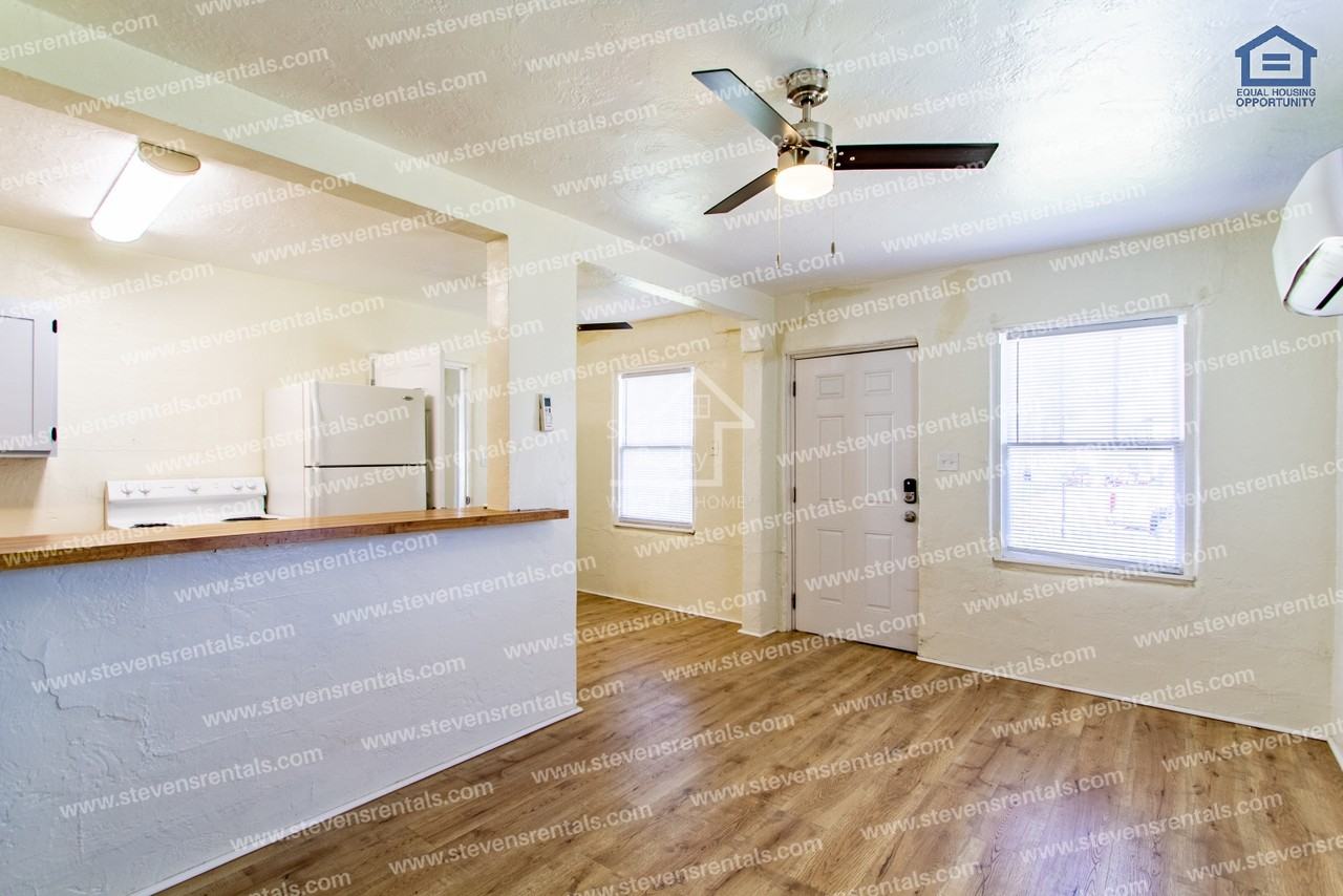 1308 Nw Williams Ave - Photo 6 of 30