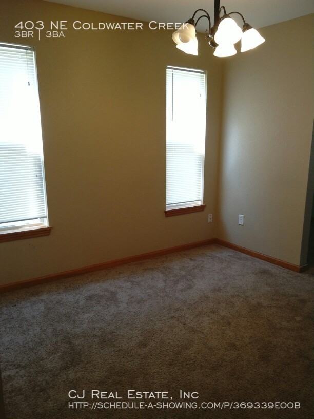 403 Ne Coldwater Creek Dr - Photo 3 of 9