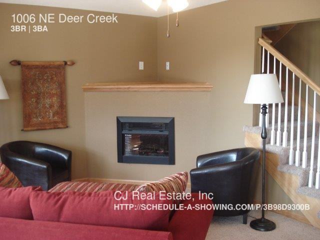 1006 Ne Deer Creek Dr - Photo 2 of 9