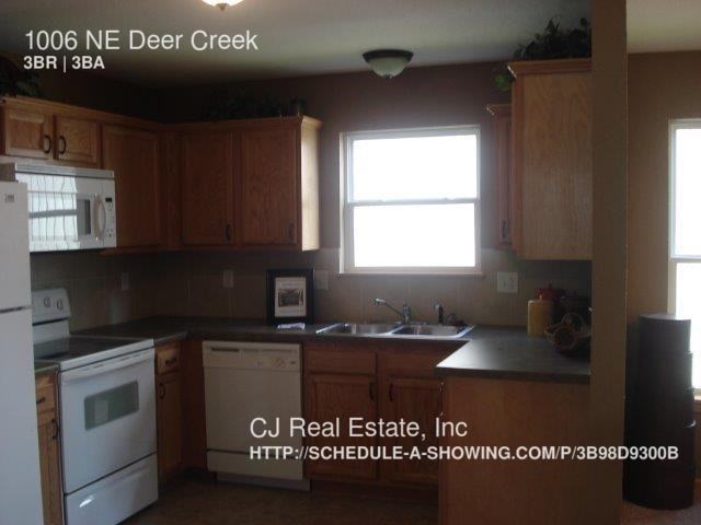 1006 Ne Deer Creek Dr - Photo 5 of 9