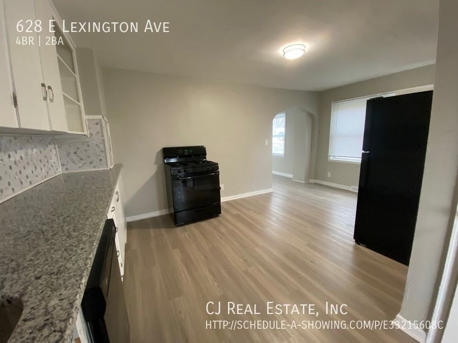 628 E Lexington Ave - Photo 3 of 11