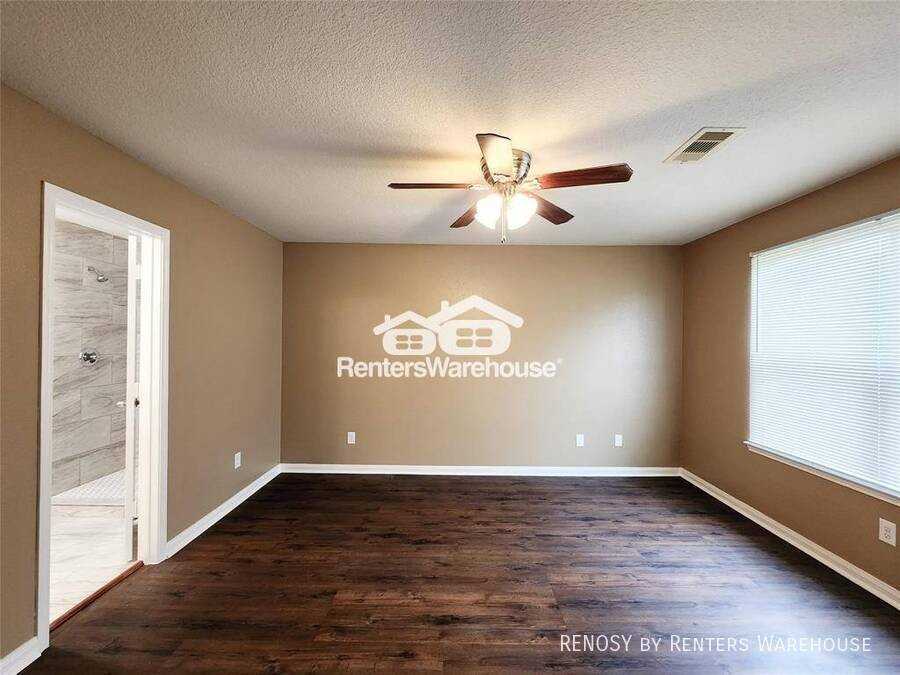 927 Paradise Rd - Photo 5 of 16