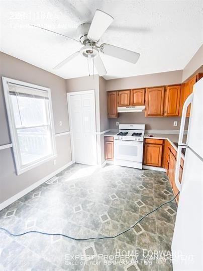 1216 Hammond Ave - Photo 3 of 12
