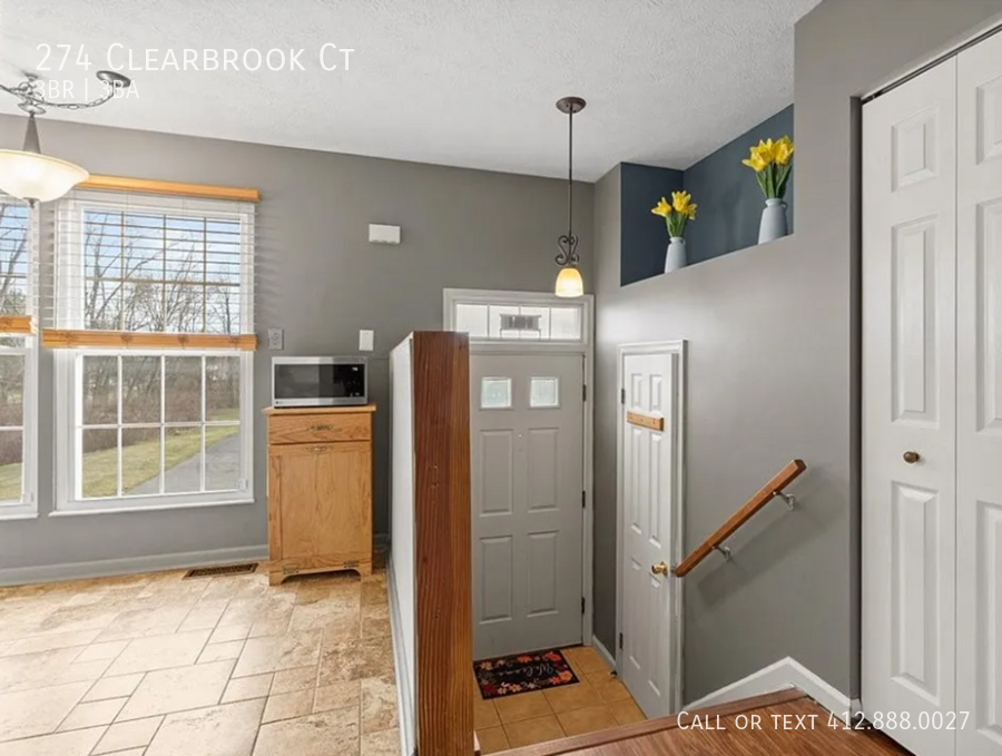 274 Clearbrook Ct - Photo 2 of 19