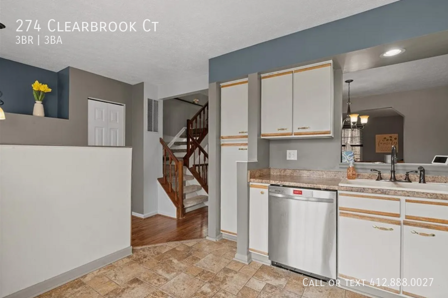 274 Clearbrook Ct - Photo 6 of 19