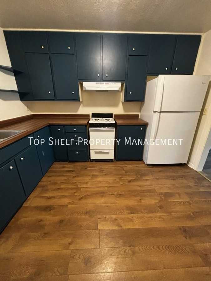 2425 Welbeck Rd - Photo 4 of 11
