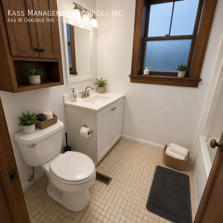 644 W Oakdale Ave #1F - Photo 5 of 10