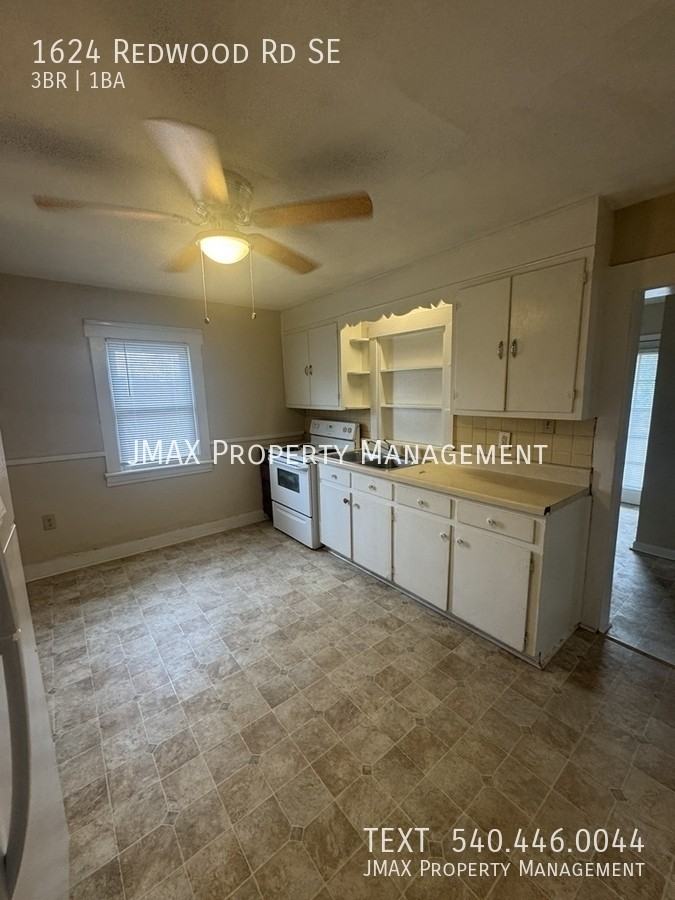 1624 Redwood Rd Se - Photo 4 of 12
