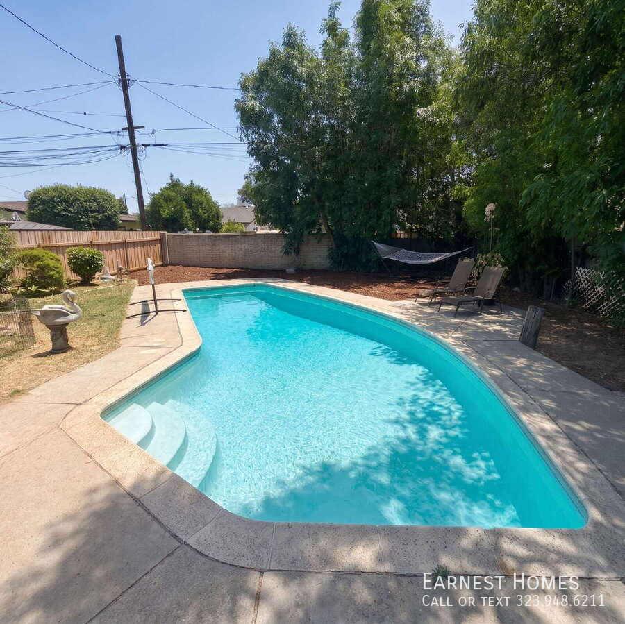 15544 Romar St - Photo 2 of 20