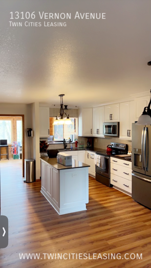 13106 Vernon Ave - Photo 2 of 33