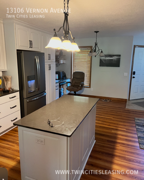 13106 Vernon Ave - Photo 3 of 33