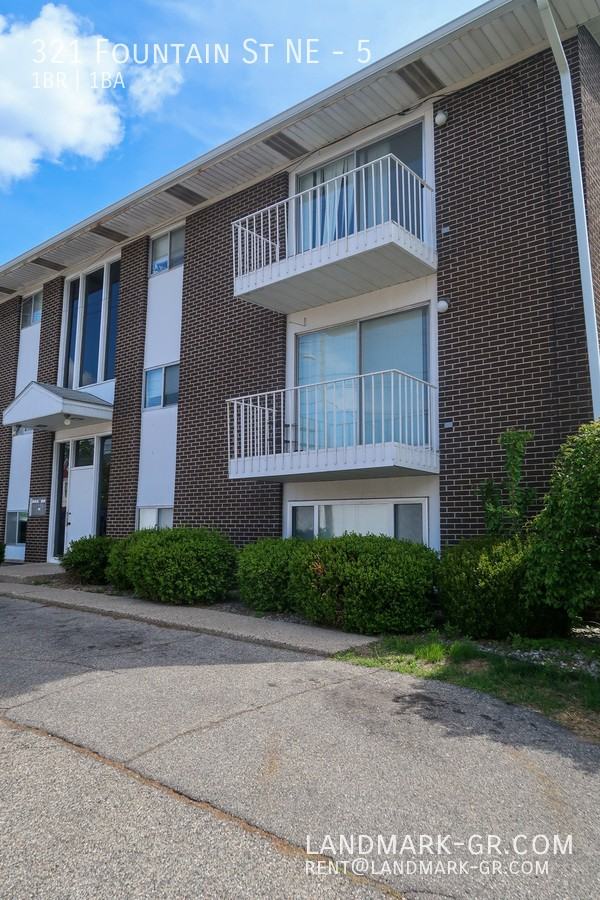 321 Fountain St Ne #5 - Photo 2 of 32