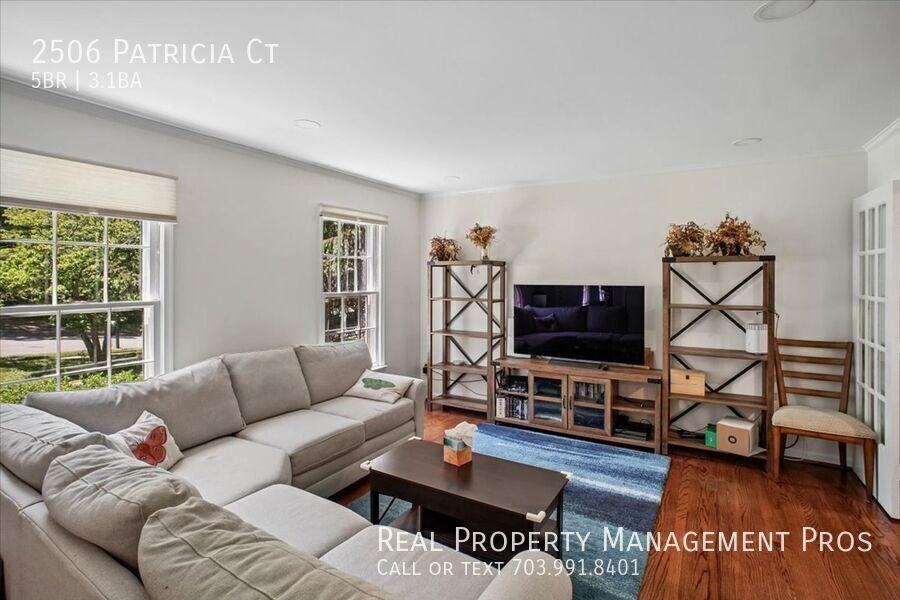 2506 Patricia Ct - Photo 3 of 12
