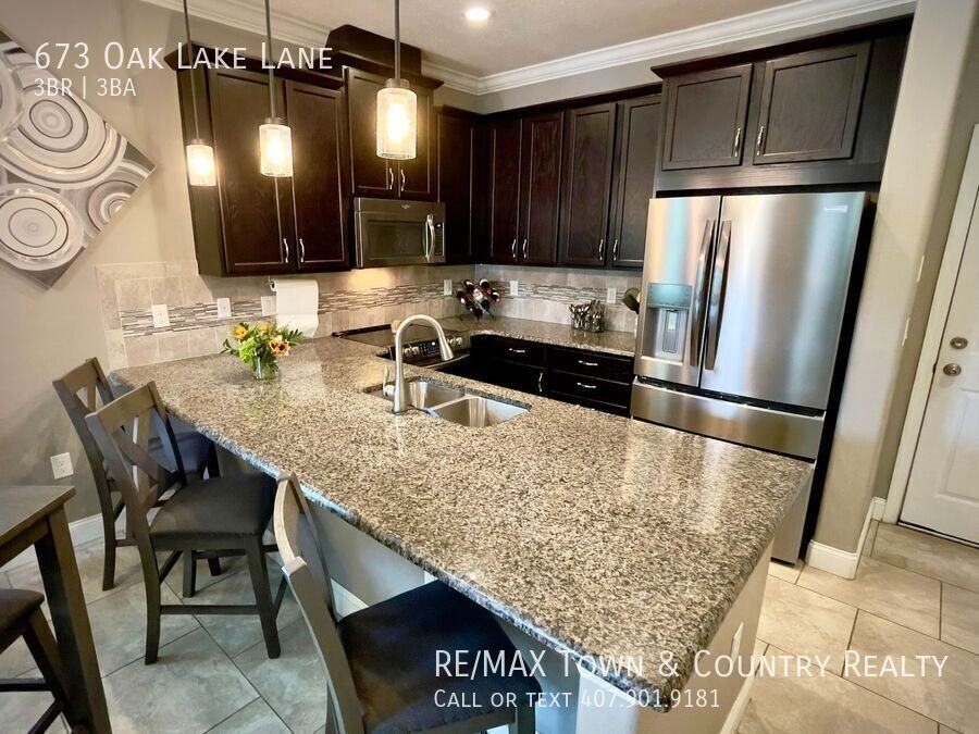 673 Oak Lake Ln - Photo 3 of 36