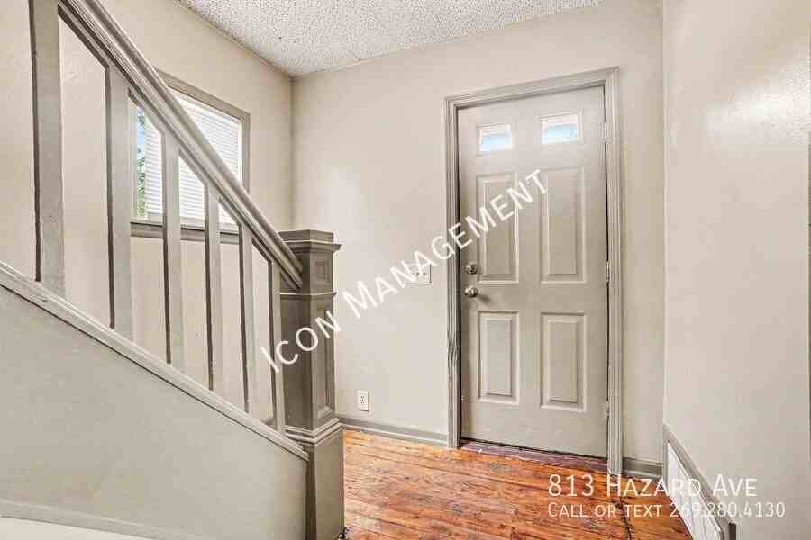 813 Hazard Ave - Photo 2 of 16