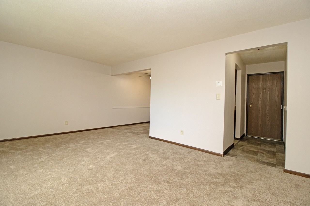 625 12th Ave N #212 - Photo 5 of 13