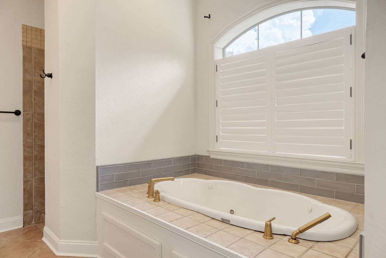 105 Woodbine Dr #NA - Photo 5 of 20