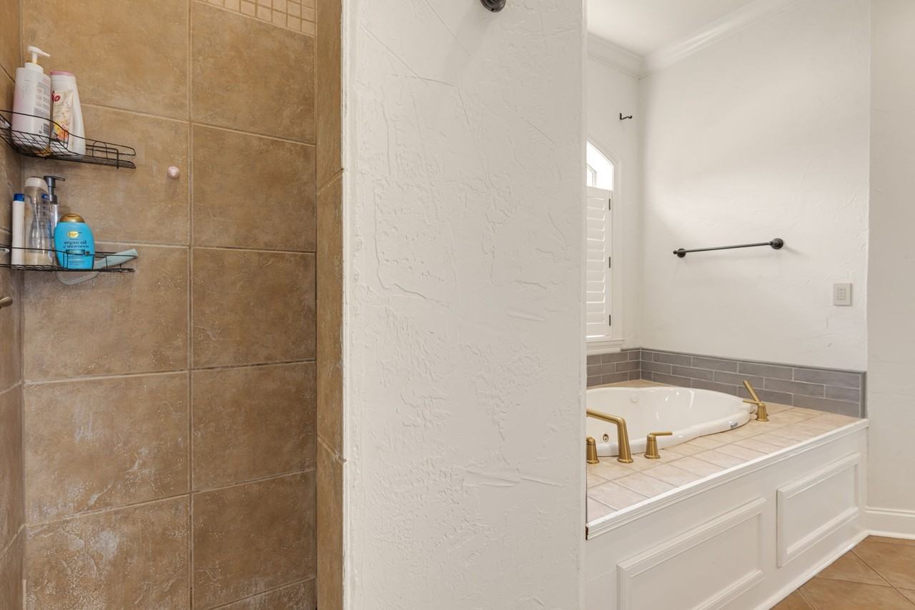 105 Woodbine Dr #NA - Photo 6 of 20
