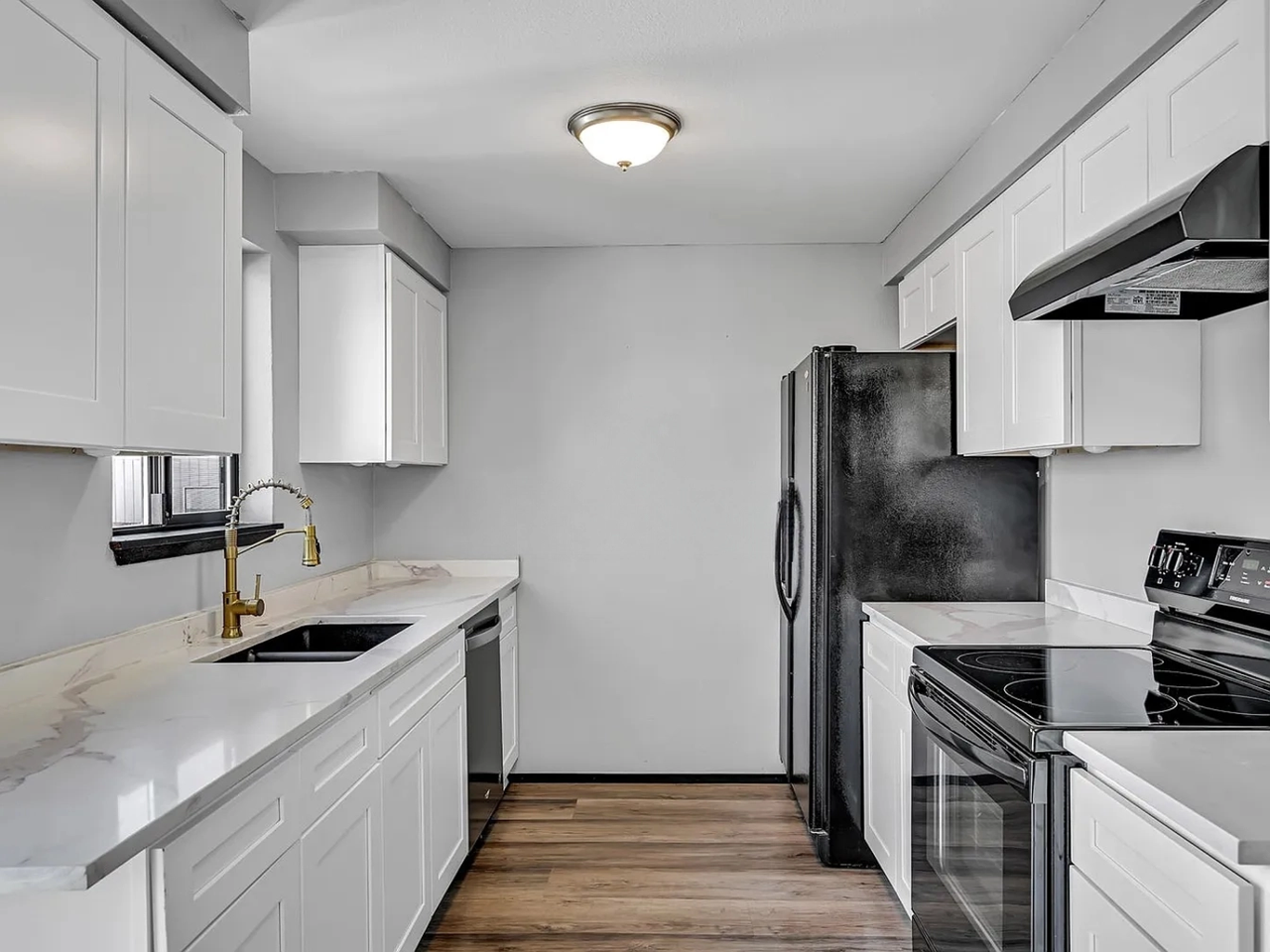 912 Algona Blvd N #B - Photo 7 of 17