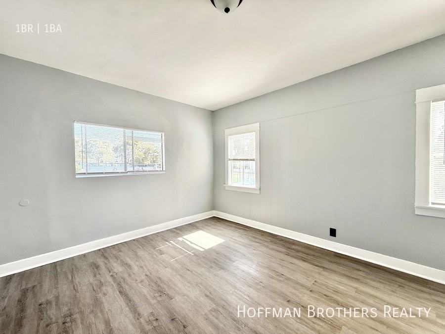 429 W Cowles St - Photo 3 of 7