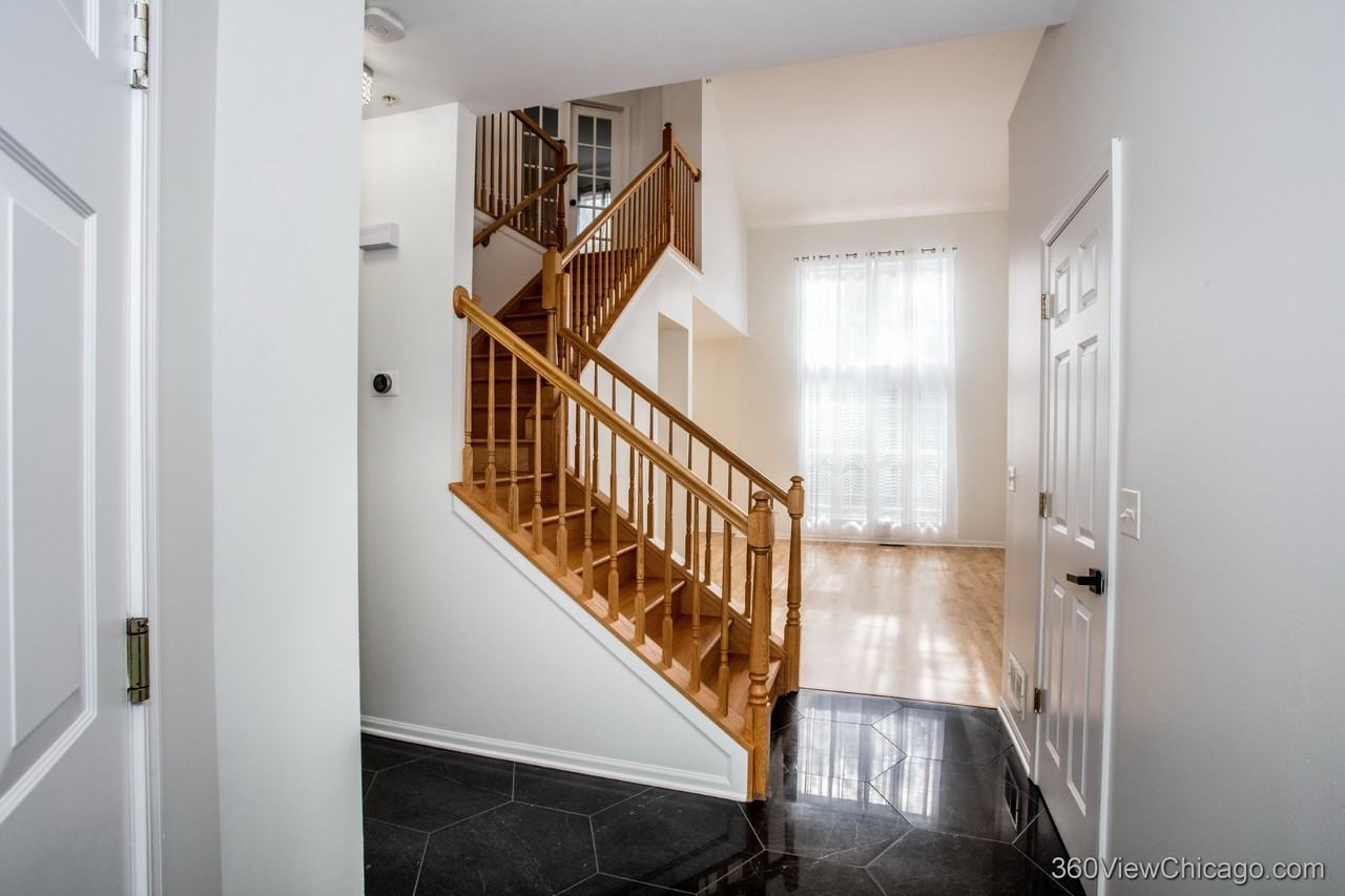 2140 Yale Cir #2140 - Photo 4 of 17