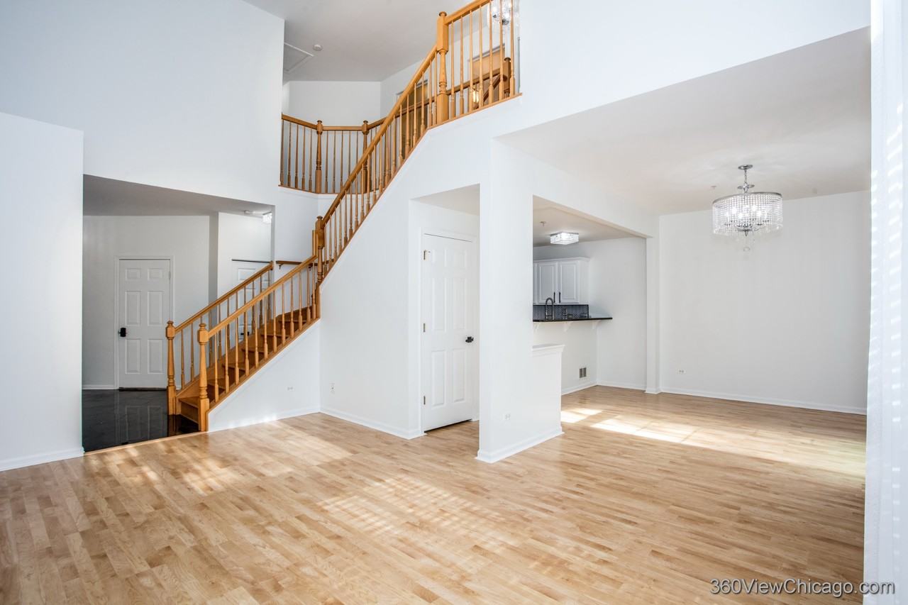2140 Yale Cir #2140 - Photo 5 of 17