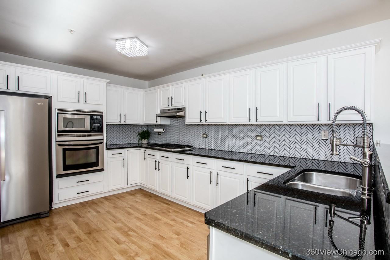 2140 Yale Cir #2140 - Photo 7 of 17