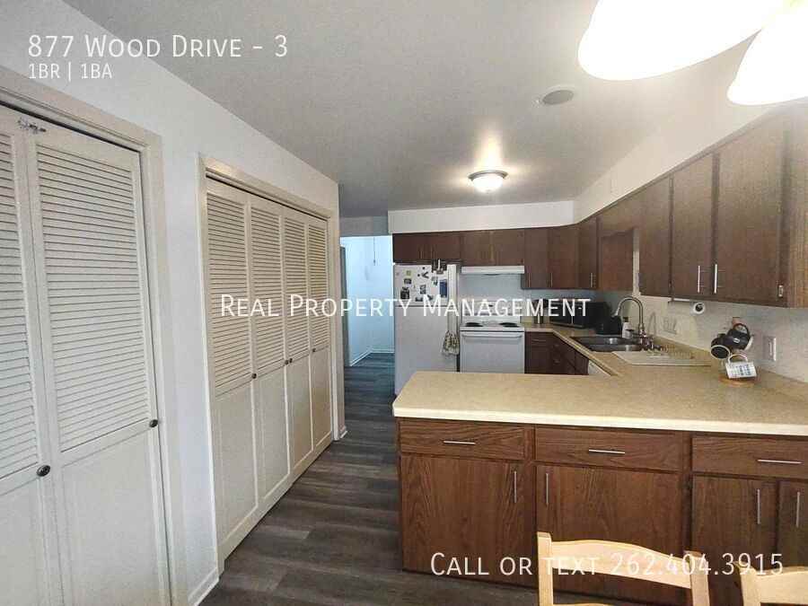 877 Wood Dr #3 - Photo 4 of 10