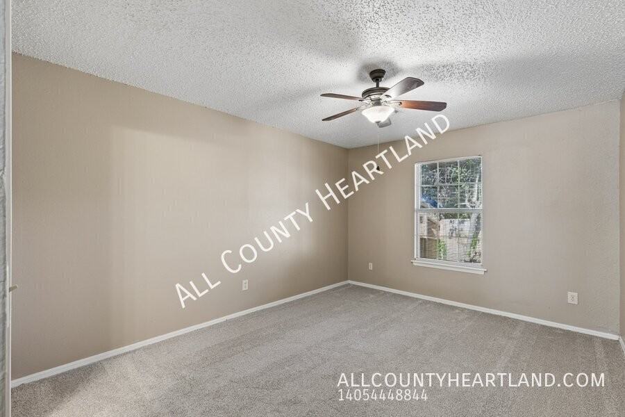 119 Woodman Dr - Photo 6 of 10