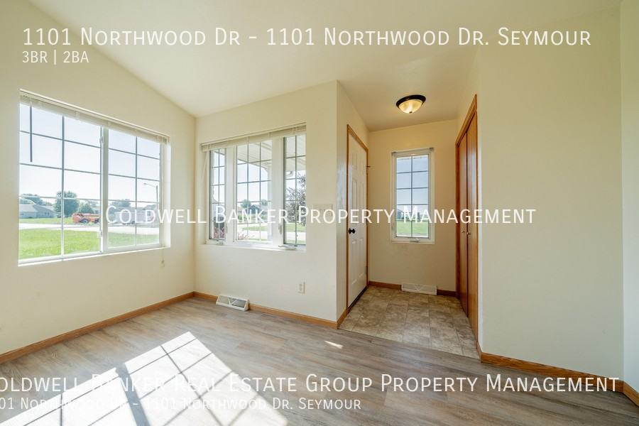 1101 Northwood Dr - Photo 2 of 25