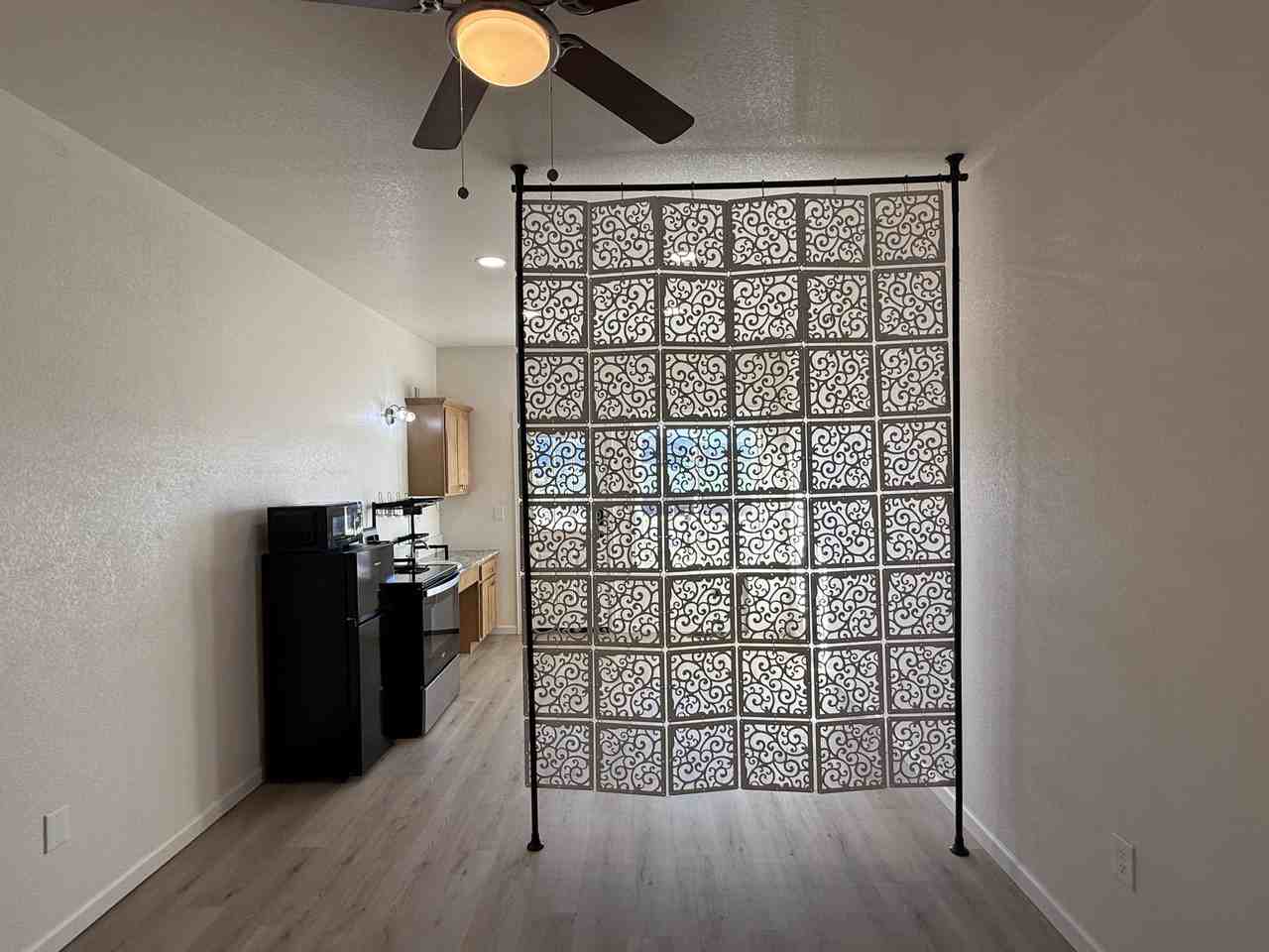 1744 Mariposa Rd #B1 - Photo 2 of 27