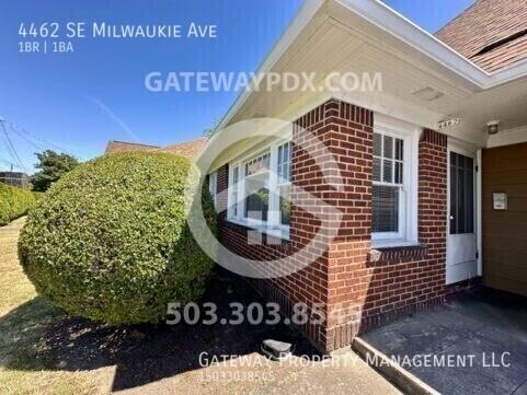 4462 Se Milwaukie Ave - Photo 2 of 28