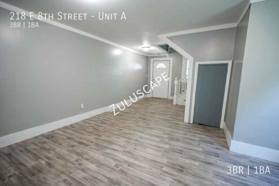 218 E 8th St #A - Photo 3 of 15