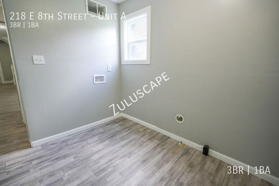 218 E 8th St #A - Photo 6 of 15