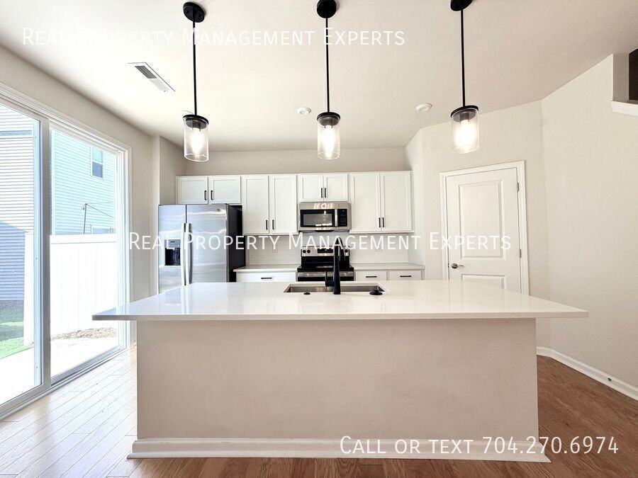 6016 Caprera Way - Photo 2 of 17